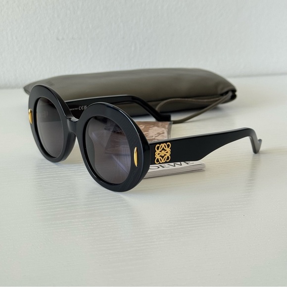 New! Loewe Black Round Sunglasses LW40146I 01A, Authentic - Picture 1 of 8